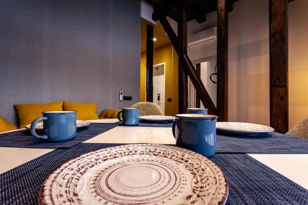 Leogrand Apartments On Kniazia Romana 6 Λβιβ Εξωτερικό φωτογραφία